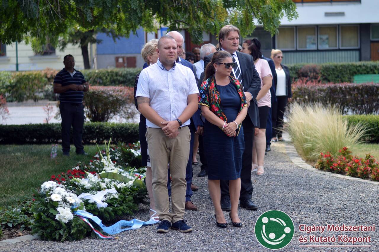 A holokauszt roma áldozataira emlékeztek Békésen 32